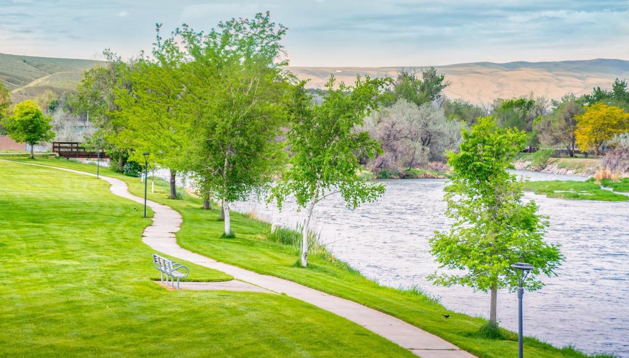 Let's Go Wyoming: Riverfront Retreat at Hot Springs State Park Thermopolis Exterior photo